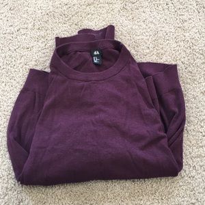 Maroon H & M sweater